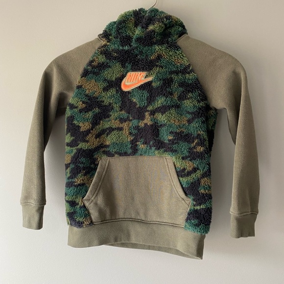 Nike Kids Boy's Fleece Camo Pullover Hoodie size small camouflage basketball - Picture 2 of 7